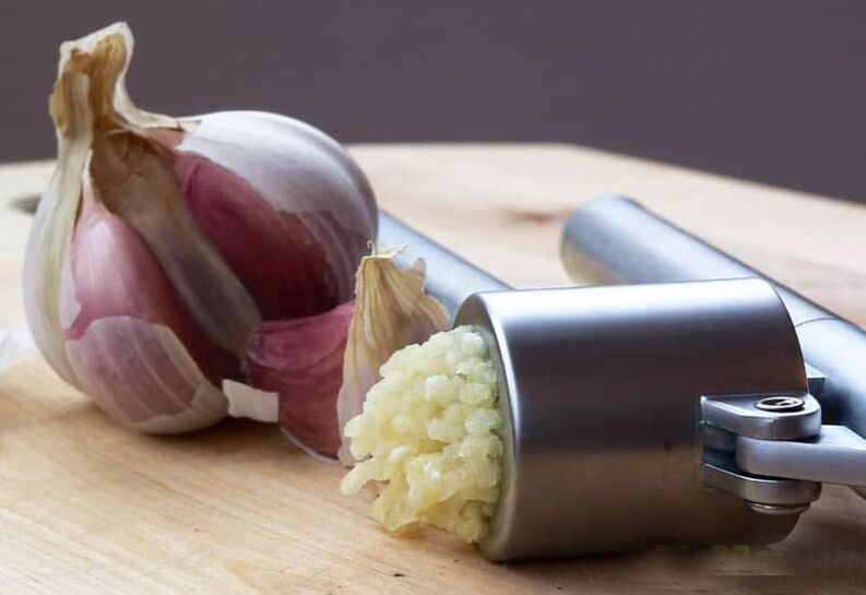 Knoblauch und Zwiebeln aus Parasiten